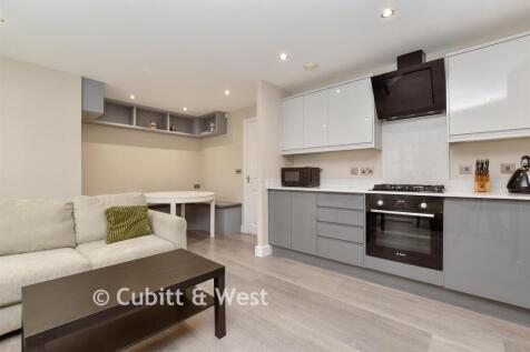 Kitchen / Lounge / Diner