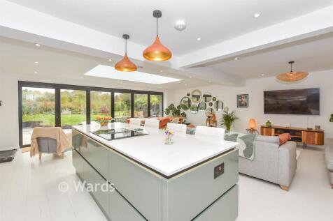 Lounge/Dining Area/Kitchen