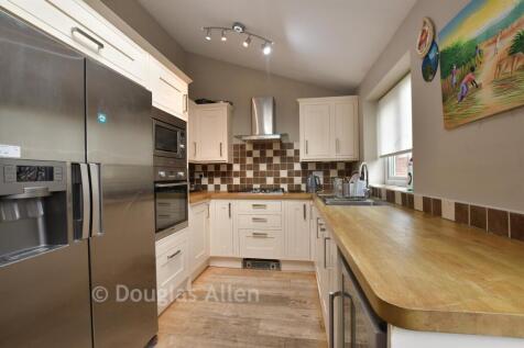 Kitchen/Breakfast Area