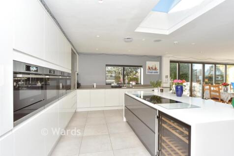 Kitchen/Diner/Sitting Area