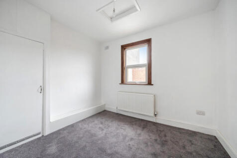 1365726-11-68e8ba...