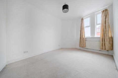 1365982-16-68efa2...