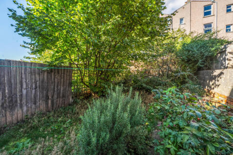 1359833-6-68dbe41...