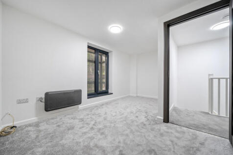 1373516-8-6901eb8...