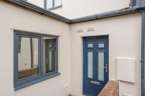 1373516-3-6901e91...