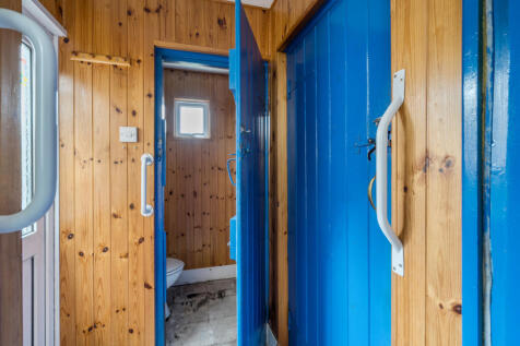 1385642-17-692709...