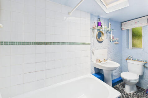 CAM05627G0-PR0008-STILL001