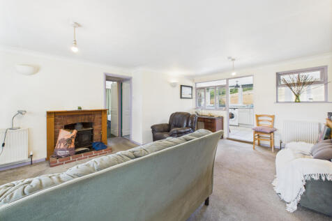 CAM05627G0-PR0012-STILL014