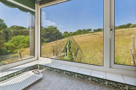 CAM05627G0-PR0012-STILL026