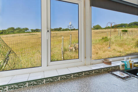 CAM05627G0-PR0012-STILL027