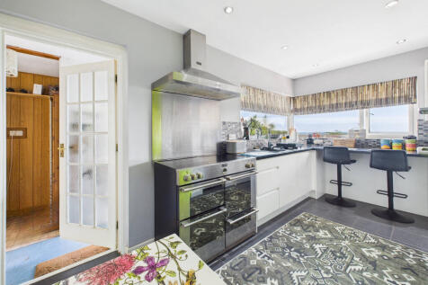 CAM05627G0-PR0016-STILL021