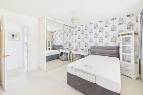 CAM05627G0-PR0020-STILL023