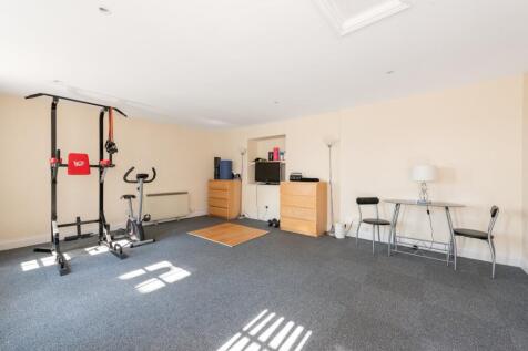 Entrance Hall / Gym