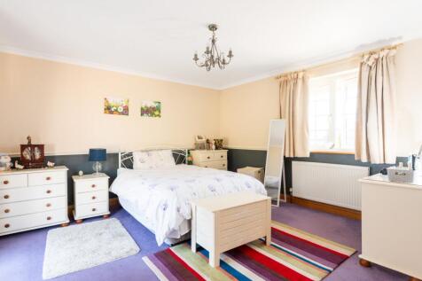 Bedroom One - Ann 2