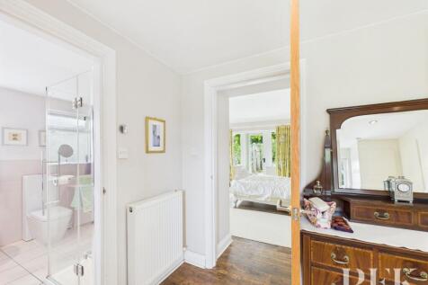 Dressing Room to En-Suite &amp; Bed 1