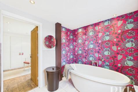 En-Suite to Dressing Room