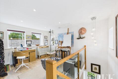 Mezzanine Art Studio