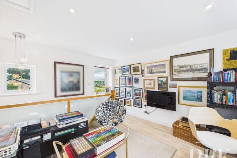 Mezzanine Art Studio