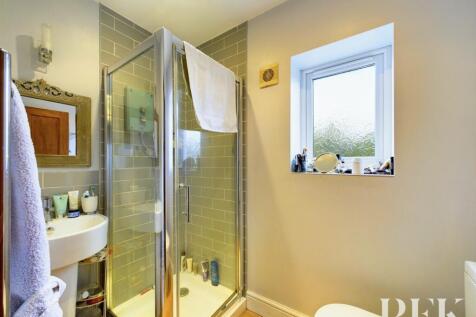 En Suite Shower Room