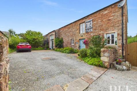 Front Exterior &amp; Driveway