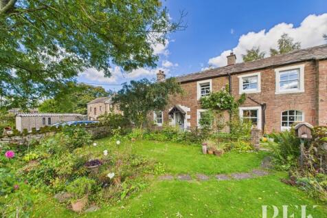 Garden and Front Aspect