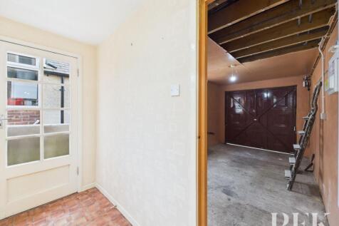 Boot Room to Integral Garage