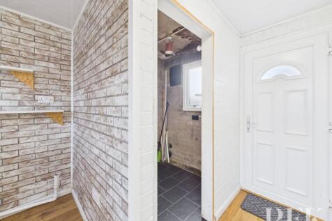 Storage &amp; Side Entrance