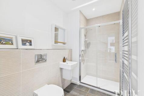 Shower Room (ground floor)