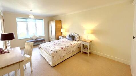 Main Bedroom 