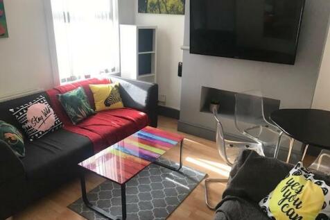 Living Room.jpg
