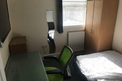 Bedroom 6.jpg