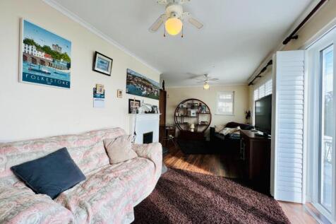 Sitting-Dining Room.jpeg