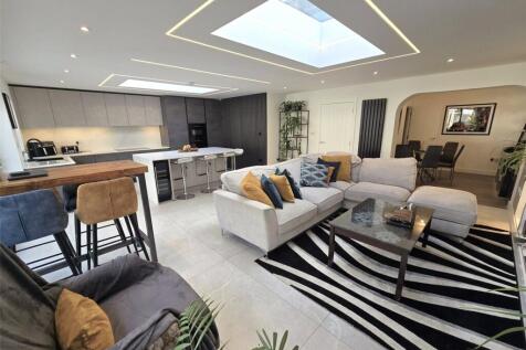 Lounge/Kitchen