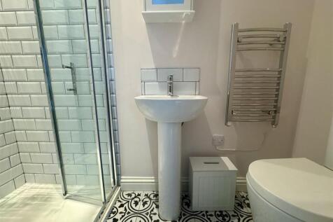 En-Suite Shower Room/WC