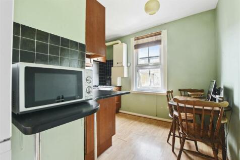 07-721aGCWT - FFF 37 Earlsmead Road - Kitchen -Ori