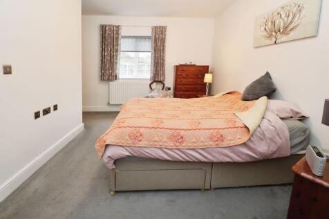 ORCHARD CRESCENT