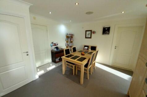 DINING AREA OF LOUNG