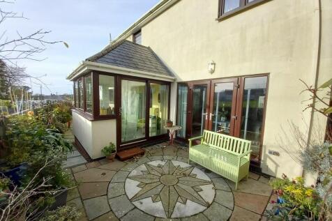 REAR PATIO