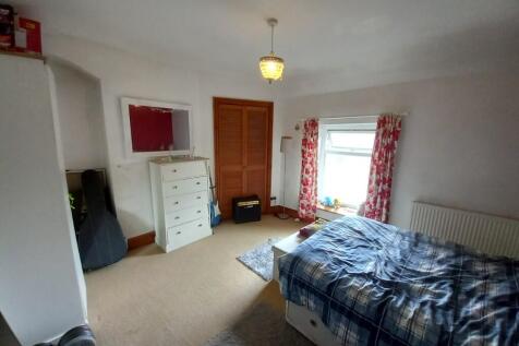 Front Bedroom 1