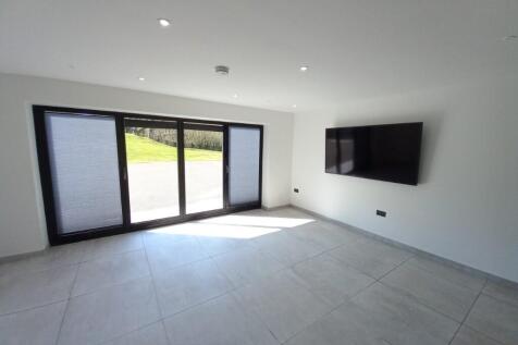 LOUNGE/KITCHEN DINER