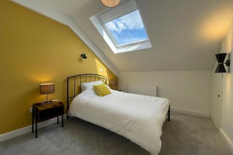 44b Bed.jpg