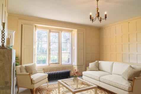 Additional living space imaged as a snug