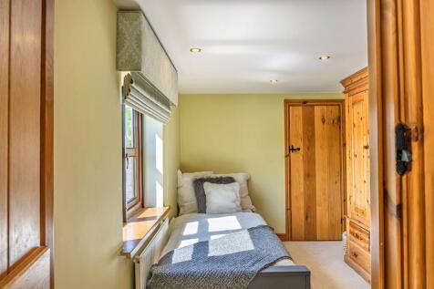 Bedroom 2 with door throught to Family bathroom and Bedroom 3