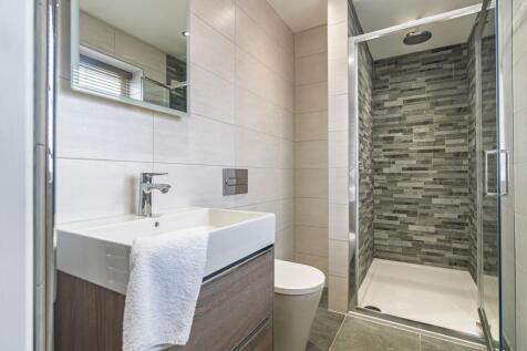 Principal Ensuite with Rainfall shower