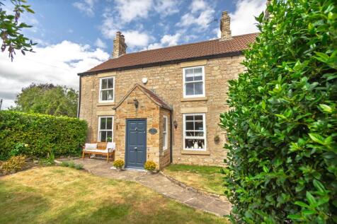 Welcome to The Farmhouse, Common Road