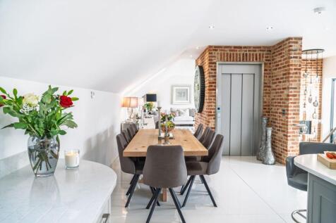 Lift between ground and first floor