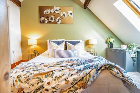 Bedroom 4 with fitted storage