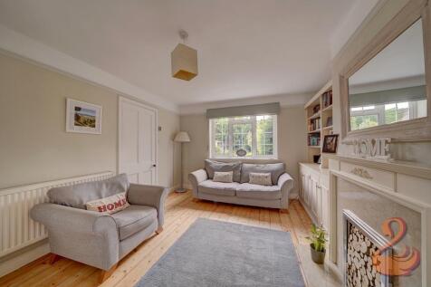 Sitting Room (2).jpg