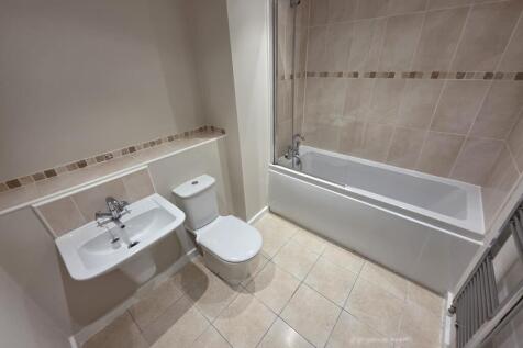 Higher Hillgate bath