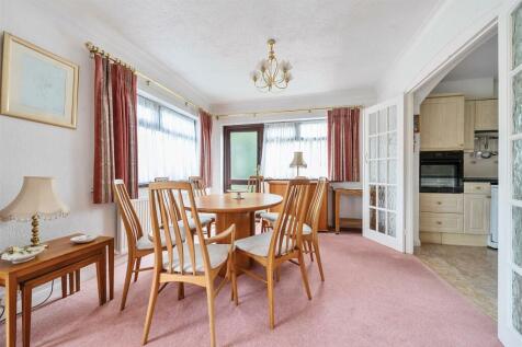 Dining Room: